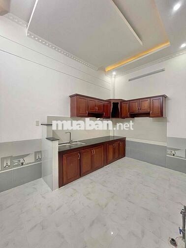 Nhà trệt lầu 2 phòng ngủ hẻm 3-4 Nguyễn Văn Cừ