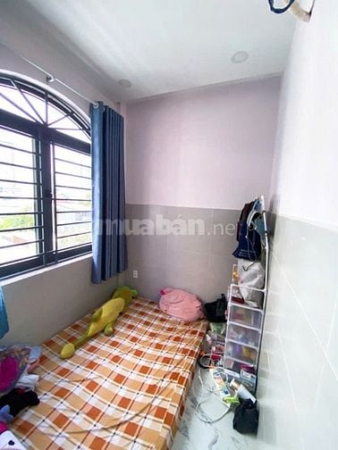 Nhà 2 mặt tiền trước sau, 77 Tân Quy, DT ~ 30m2