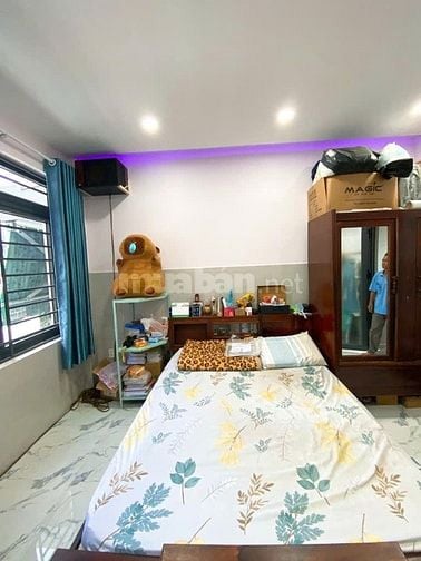 Nhà 2 mặt tiền trước sau, 77 Tân Quy, DT ~ 30m2