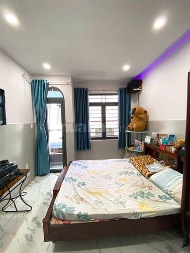 Nhà 2 mặt tiền trước sau, 77 Tân Quy, DT ~ 30m2
