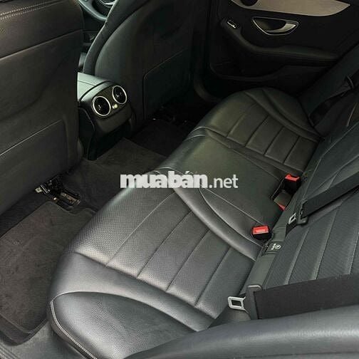 Mercedes Benz C180 2020 - 42000 km