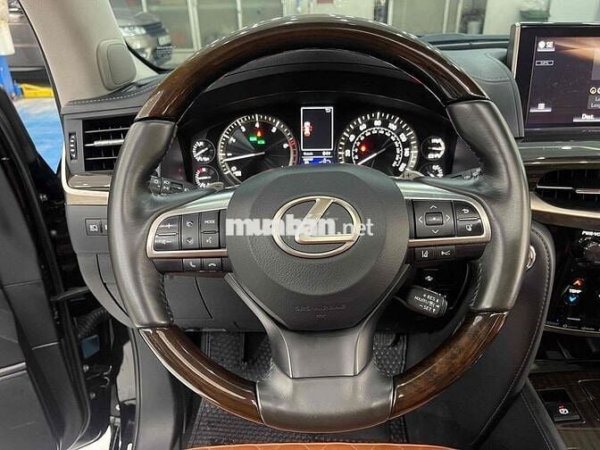 xe LX570 sx 2015 - 106,000 km
