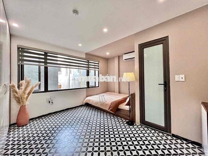 CHO THUÊ CCMN PHỐ HÀO NAM. THANG MÁY. FULL ĐỒ. GIÁ 5TR3