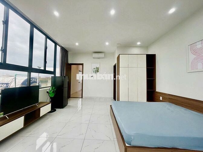 CĂN PENHIUSE 80M2 BAN CÔNG RỘNG FULL NỘI THẤT VIEW SÔNG