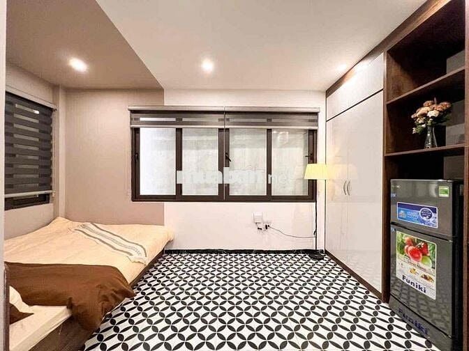 CHO THUÊ CCMN PHỐ HÀO NAM. THANG MÁY. FULL ĐỒ. GIÁ 5TR3