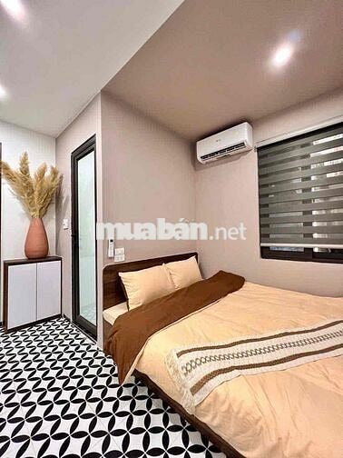 CHO THUÊ CCMN PHỐ HÀO NAM. THANG MÁY. FULL ĐỒ. GIÁ 5TR3