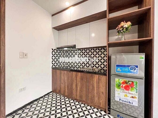CHO THUÊ CCMN PHỐ HÀO NAM. THANG MÁY. FULL ĐỒ. GIÁ 5TR3