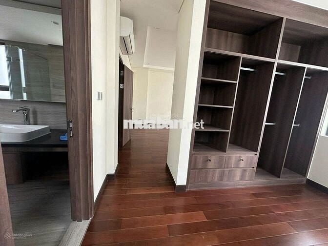 NHÀ ĐẸP ĐƯỜNG PHỔ QUANG_ 8X20M_ HẦM 3 LẦU_ PHÒNG RỘNG SẴN MÁY LẠNH