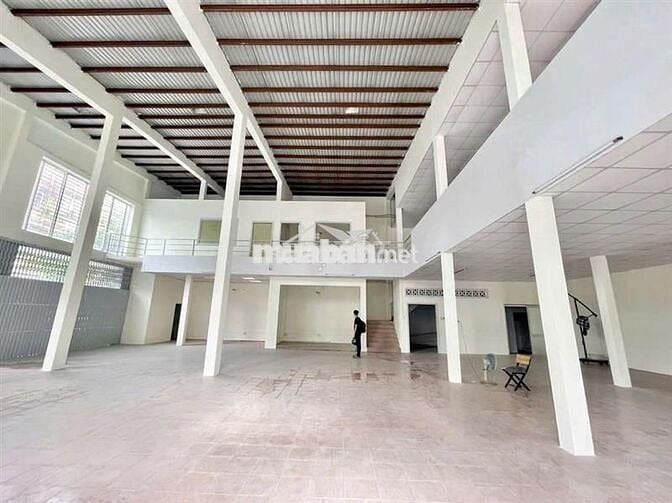 CHO THUÊ NHÀ KHO 440M², MẶT TIỀN TÔN ĐẢN, GIÁ SIÊU ƯU ĐÃI CHỈ 22 TRIỆU
