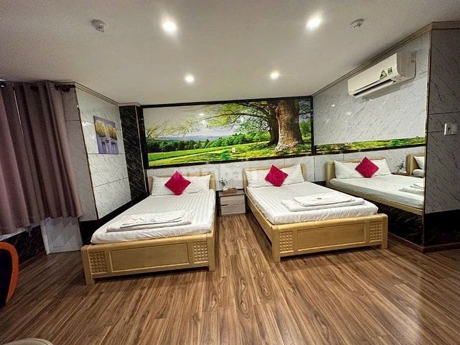 BÁN KHÁCH SẠN Q.PHÚ NHUẬN 6 TẦNG, 20 PHÒNG