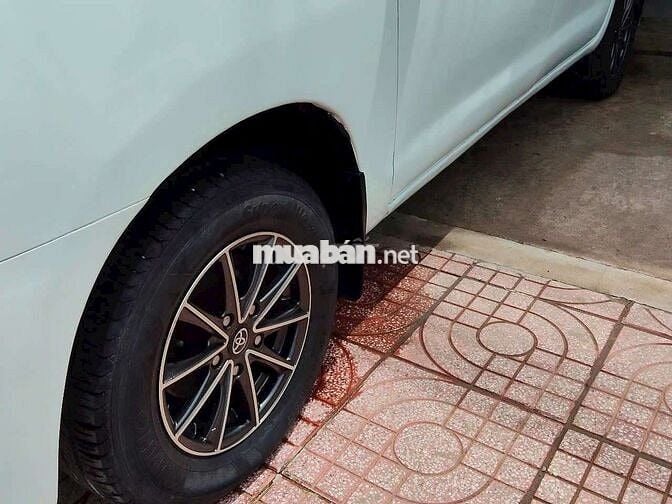 Toyota Innova 2008 J - 0000 km