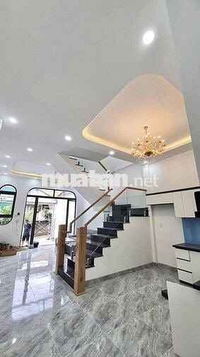 Chủ hạ 200tr bán gấp trong tháng căn nhà 1 lầu 1 triệt