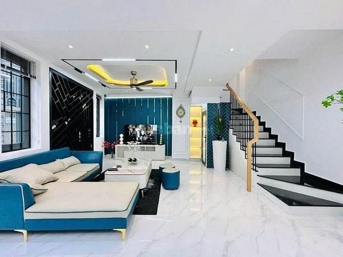 Chính chủ cần bán gấp nhà hẻm 4,5m Lê Văn Sỹ, Quận 3, giá 5 tỷ