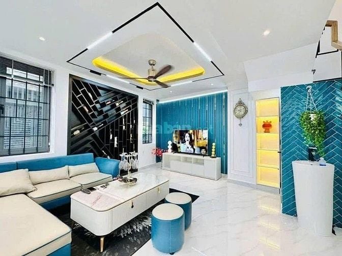 Chính chủ cần bán gấp nhà hẻm 4,5m Lê Văn Sỹ, Quận 3, giá 5 tỷ