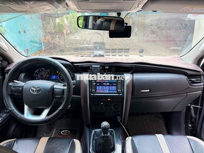 Toyota Fortuner 2017 2.4G 4x2 MT - 68000 km