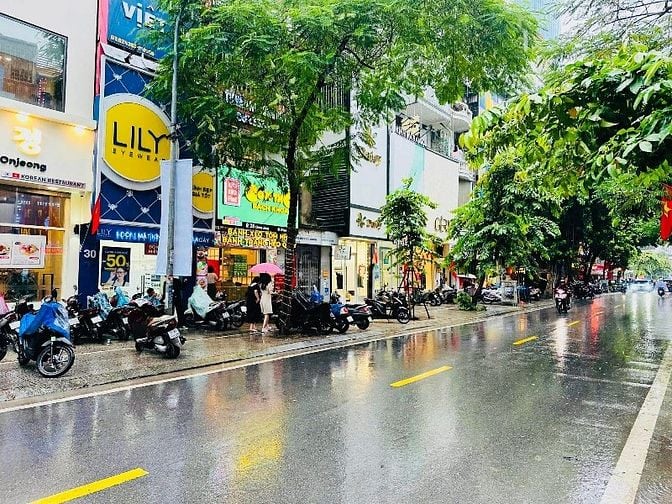 cho thuê nhà 362 Bạch Mai, 6 tầng thang máy, giá 65 triệu. - Diện tích
