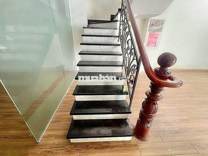NHÀ HOT! Nhà 575C Nguyễn Đình Chiểu, P2, Q3. Nhà Mới 100%, DTSD 600m2