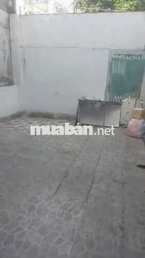 Cho thuê nhà 100M Lầu Trệt sân xe hơi gần Hội trường Đông Hoà