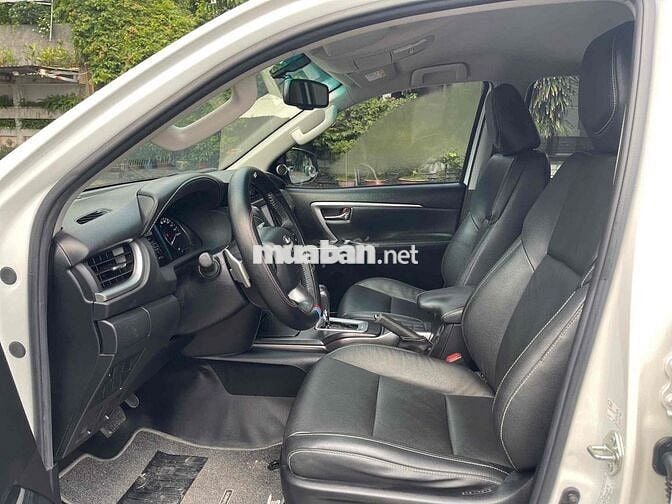 Toyota Fortuner 2022 máy dầu, 1 cầu, std, giá tl