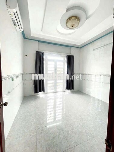 Nhà 2 lầu 4pn có nội thất KDC Thới Nhựt (kế bên Đại học Y Dược)