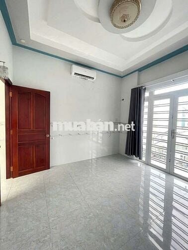 Nhà 2 lầu 4pn có nội thất KDC Thới Nhựt (kế bên Đại học Y Dược)