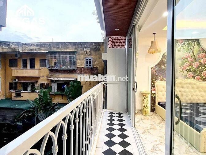 CĂN HỘ LUXURY MỚI TINH BAN CÔNG THOÁNG NGAY TRUNG KÍNH, TRUNG HOÀ
