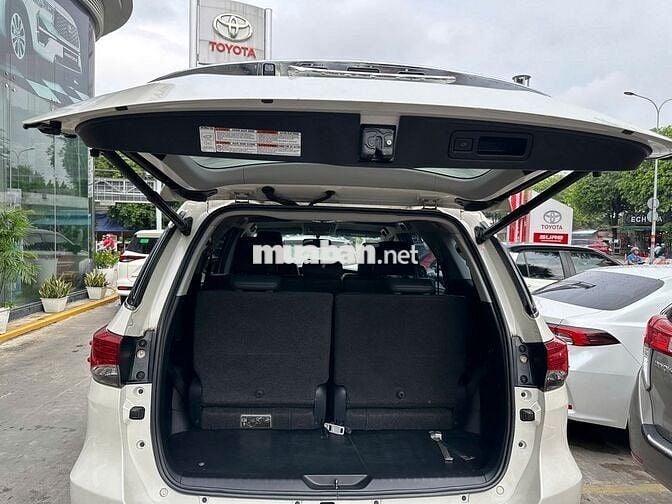 Toyota Fortuner 2022 máy xăng, 1 cầu, std, giá tl