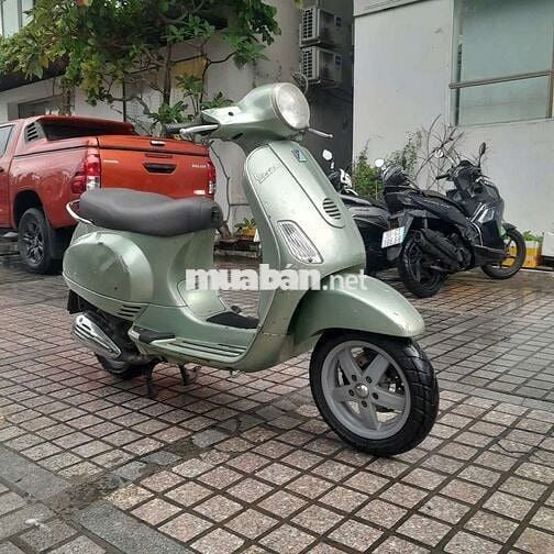 Xe piaggio vespa 150