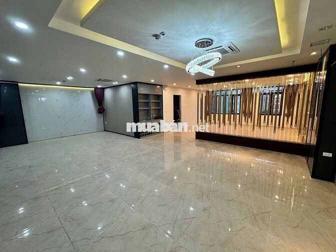 Cho Thuê Văn Phòng 140m2 - 35 Triệu/Tháng Mặt Phố Duy Tân, Cầu Giấy