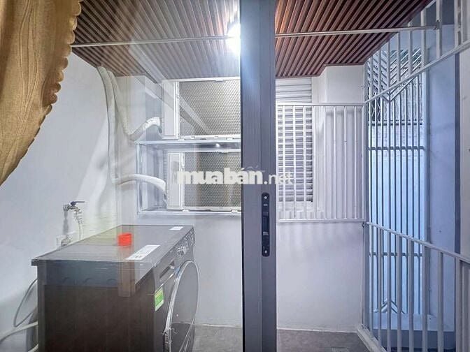 TRỐNG CĂN 2 PHÒNG NGỦ FULL NỘI THẤT NGUYỄN KHANG CÔNG VIÊN CẦU GIẤY