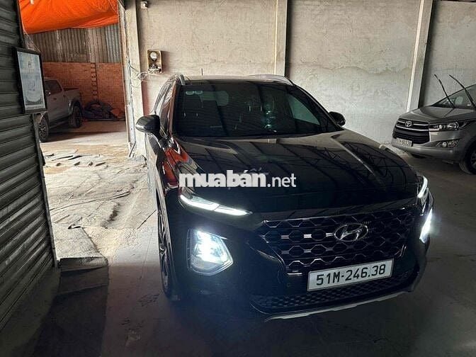 Hyundai Santa Fe 2020.