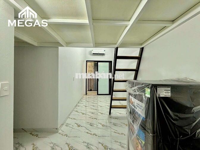VÀO LUÔN CĂN GÁC XÉP BAN CÔNG FULL NỘI THẤT Ở YÊN HÒA CẦU GIẤY