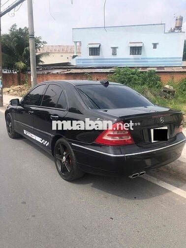 Mercedes C200 Số sàn 4 máy còn rất mới