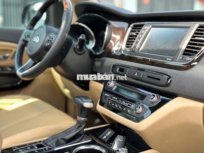 Kia Sedona 2019 - 90000 km