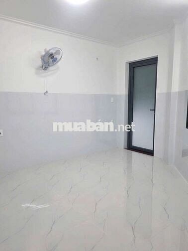NHÀ MT DƯƠNG THỊ GIANG 6X20M 1 TRỆT 3 LẦU GIÁ TỐT
