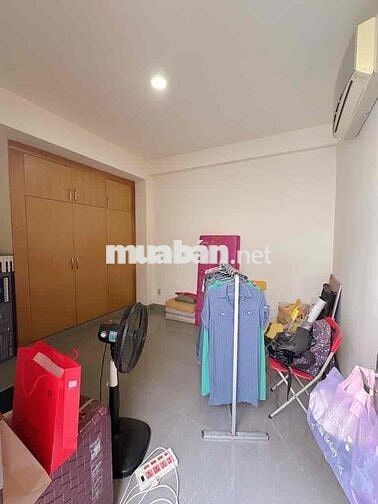 NHÀ 3 TẦNG. MẶT TIỀN HẺM KD. NGANG HIẾM 5M NỞ HẬU 7M VUÔNG VỨC. 8X TỶ