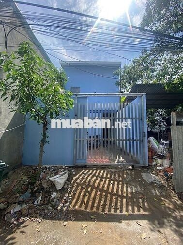 Bán nhà 1 trệt 1 lầu ngay đường 38 Hiệp Bình Chánh. DT 83,8m2, SHR.