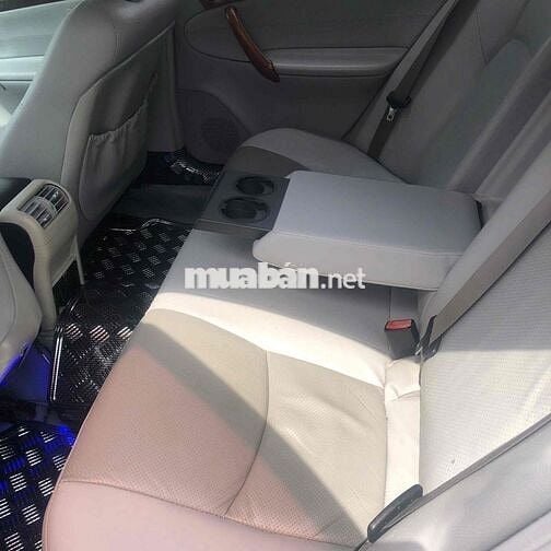 Mercedes C200 Số sàn 4 máy còn rất mới