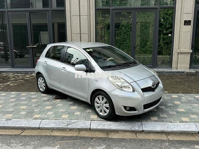 Toyota Yaris 2009 1.3 AT - 120000 km