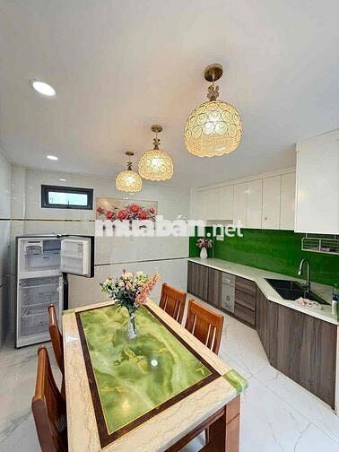Nhà Phố Liền Kề 1 Lửng 3 Lầu Huỳnh Văn Nghệ (4PN 3WC ) 17tr