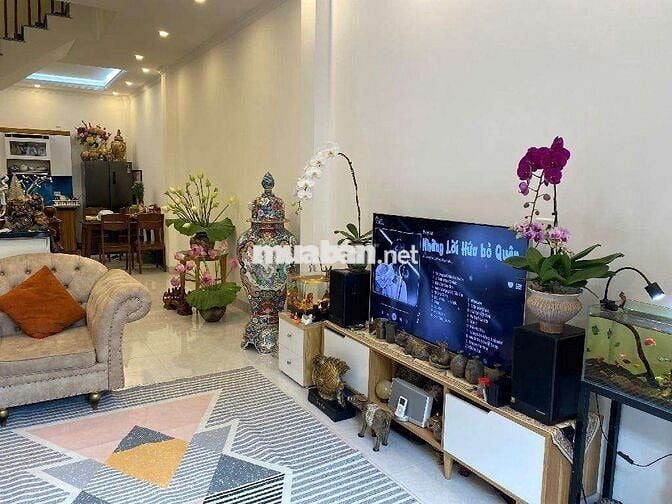 ✈️HIẾM TT NGUYỄN VĂN CỪ.BỒ ĐỀ ✈️DT 46m2. 4 tầng. Giá 8,5 tỷ.Nhà mới.