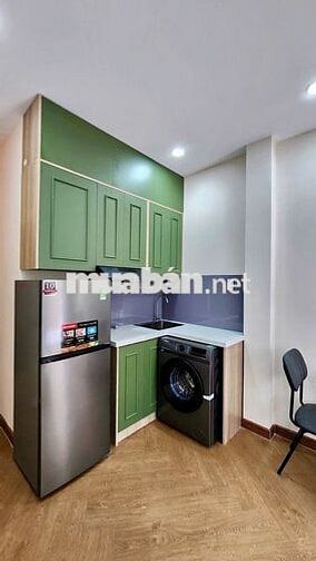 CĂN HỘ FULL NỘI THẤT CỬA SỔ VÀ BAN CÔNG LỚN Ở PHÚ NHUẬN GIÁP Q3,Q1