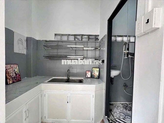 CHO THUÊ CĂN HỘ NGAY HOÀNG SA , TRƯỜNG SA QUẬN 3 - GẦN CHỢ