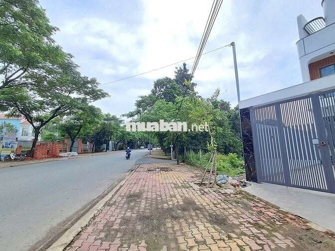 🚀 Bán đất mặt tiền Vị trí Vip ĐX082–Định Hòa, TDM , giá chỉ 3,49 tỷ!