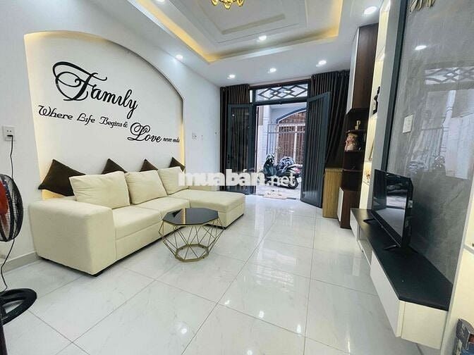 Bán nhà đẹp Gò Vấp nội thất cao cấp