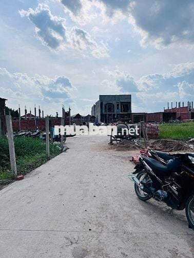 Bán nhà 2 tầng 120m², 3PN Đinh Đức Thiện, Cần Đước, Long An