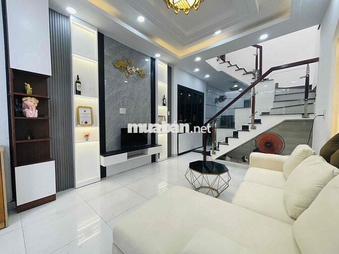 Bán nhà đẹp Gò Vấp nội thất cao cấp