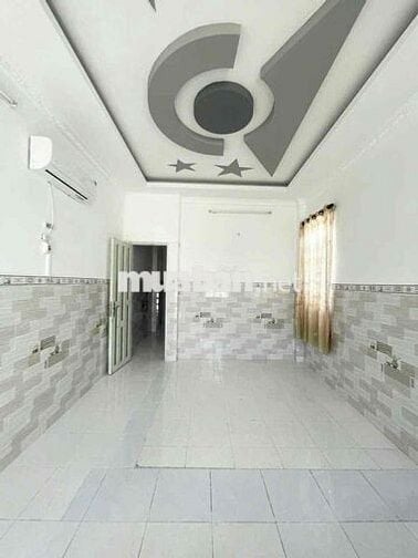 Nhà 3 tầng, 4 phòng ngủ đường Võ Trường Toản