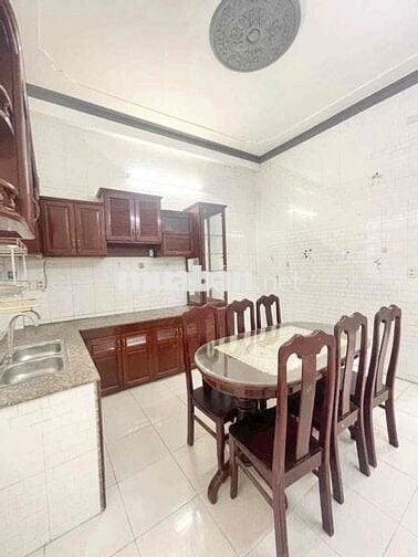 Nhà 3 tầng, 4 phòng ngủ đường Võ Trường Toản