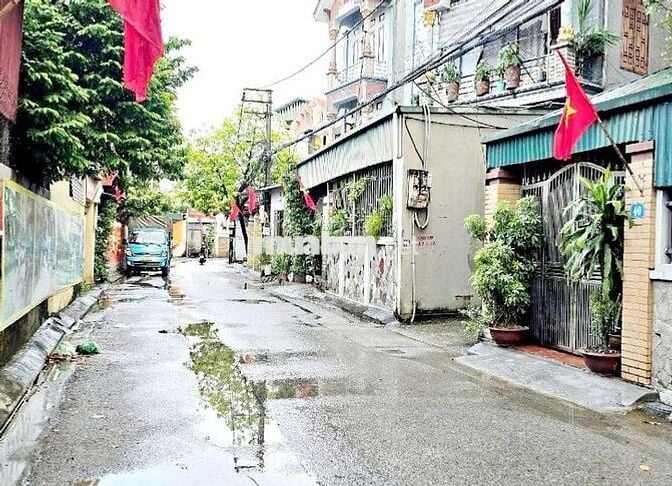 CHÍNH CHỦ BÁN GẤP NHÀ TẬP THỂ LIỄU GIAI, NGỌC KHÁNH, 88M, 3PN,